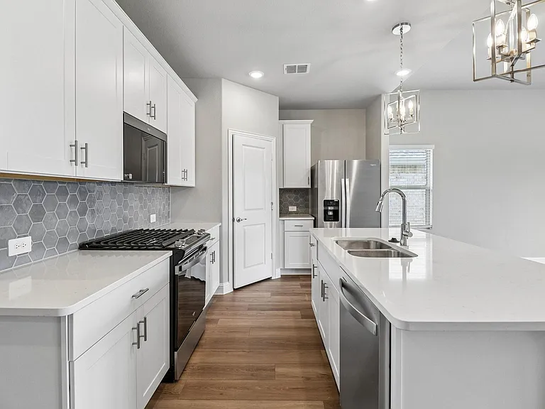 6206 Castamere Dr — Photo 12