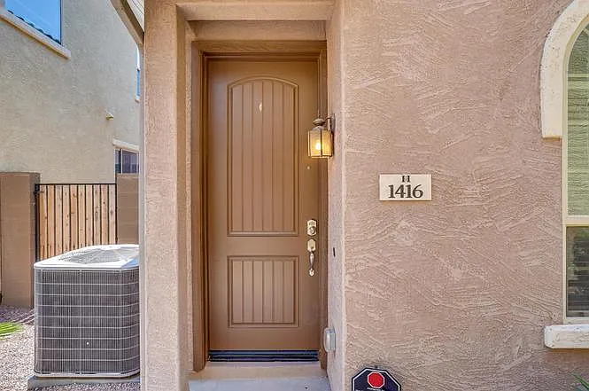 1416 S Ponderosa Dr