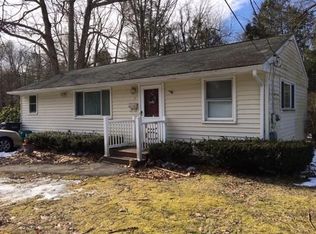 9 Park Ln, Leicester, MA 01524