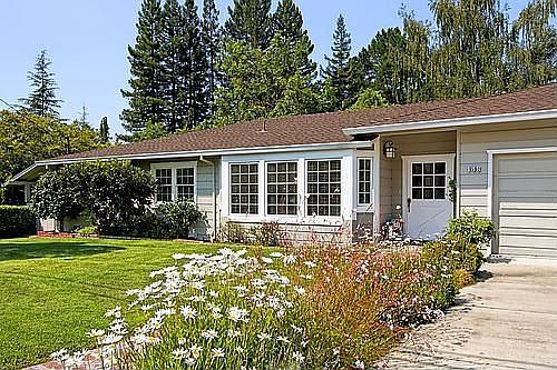 1st image of 148 Ivy Dr