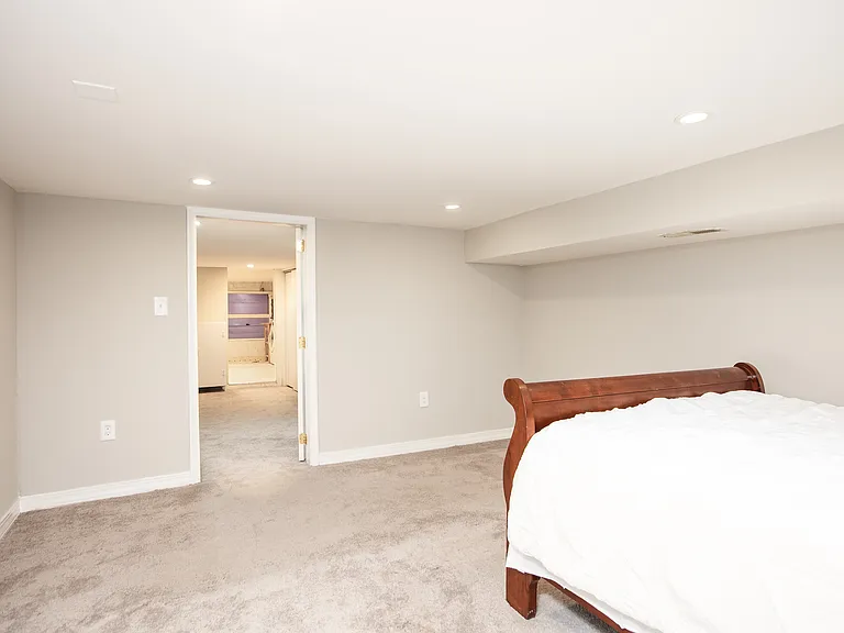 basement bedroom