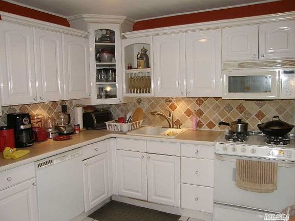 2nd image of 2 Elmont Ln