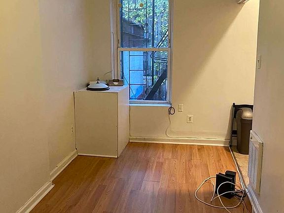 2nd image of 405 E 118th St #2