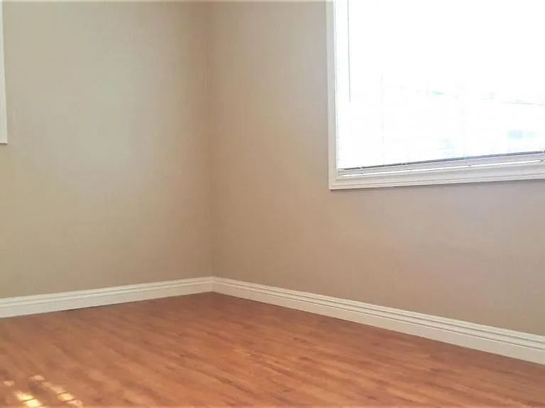 170 N Dalton Ave — Photo 8