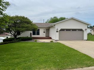 106 N Virginia Ter, Dodgeville, WI 53533
