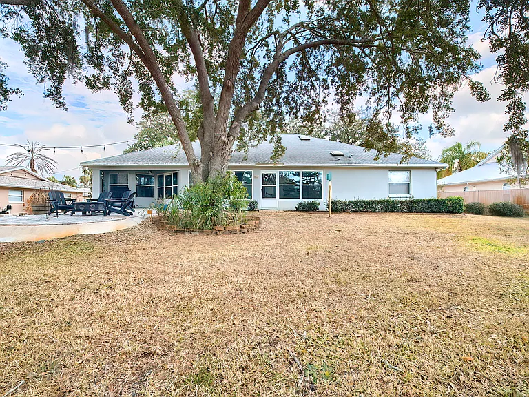 240 N Country Club Dr — Photo 52