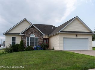 1503 Kozy Dr, Scranton, PA 18504