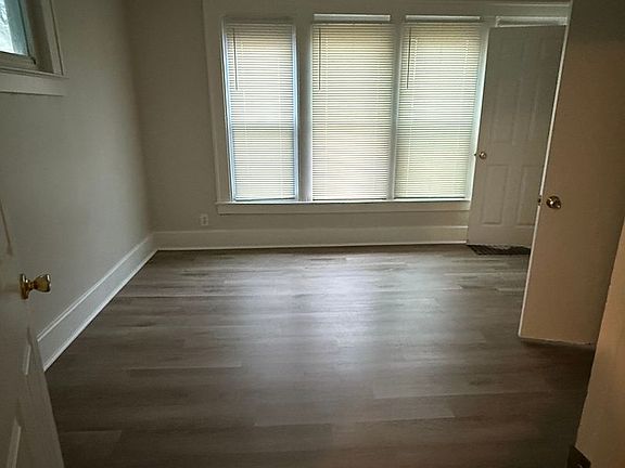 4th image of 105 Avenue B