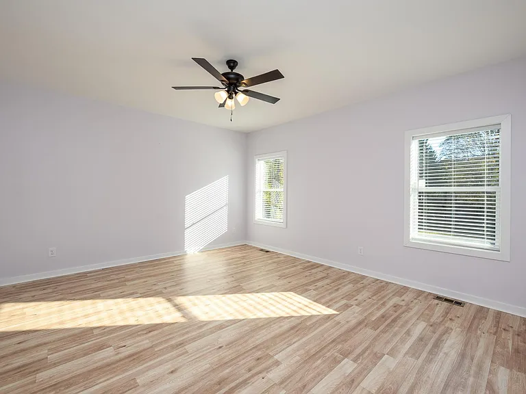 7039 Executive Cir — Photo 17