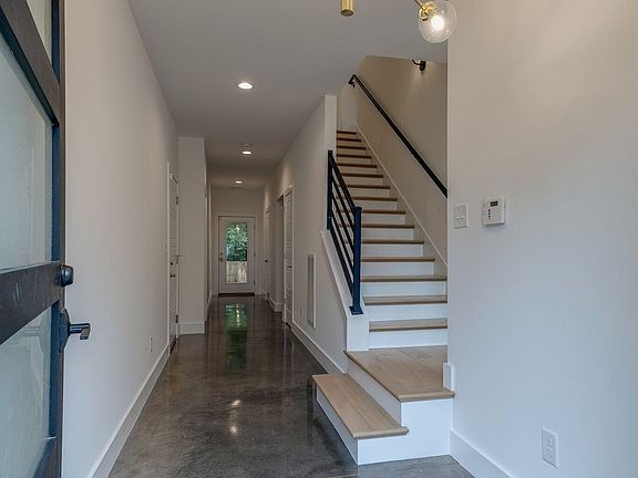 2nd image of 500B Acklen Park Dr