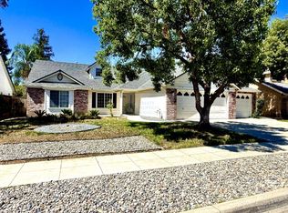 135 Decatur Ave, Clovis, CA 93611