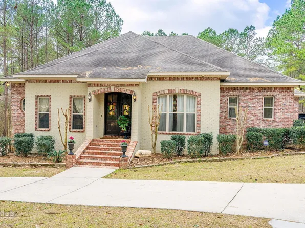 14 Bedford Forrest Ln, Hattiesburg, MS 39401