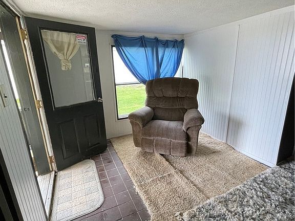 3rd image of 6411 Amanda Ln