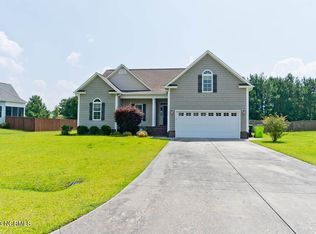 127 Mom Ln, New Bern, NC 28562