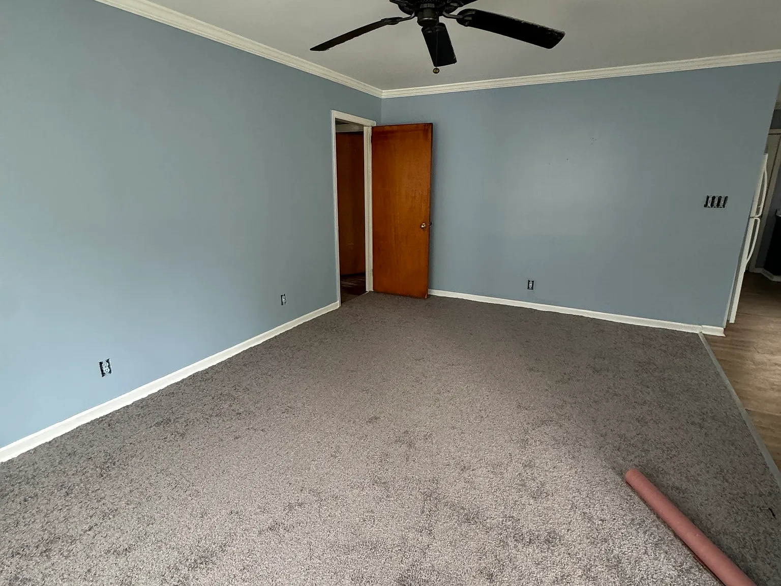 3 bed, 1.0 bath, 1020 sqft, $1,250 — Photo 2