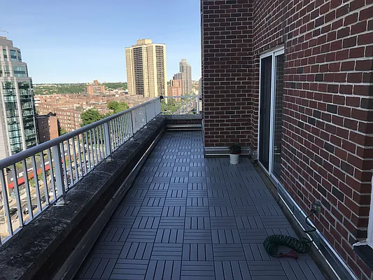 Sold by Remax City Square | media 3