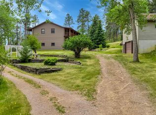 8205 Red Deer Rd, Rapid City, SD 57702