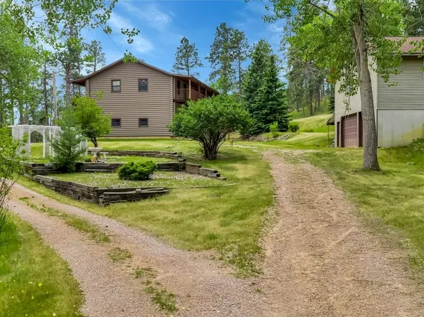 8205 Red Deer Rd, Rapid City, SD 57702