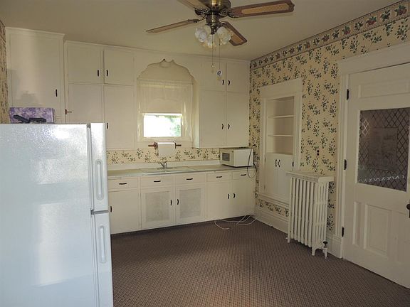5th image of 245 E Ogden St