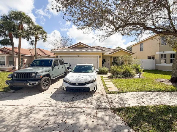 743 SW 121st Ave, Pembroke Pines, FL 33025