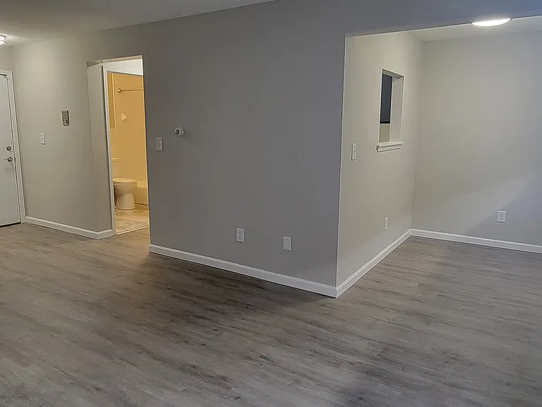 Sheraton Place Apartments — Photo 6