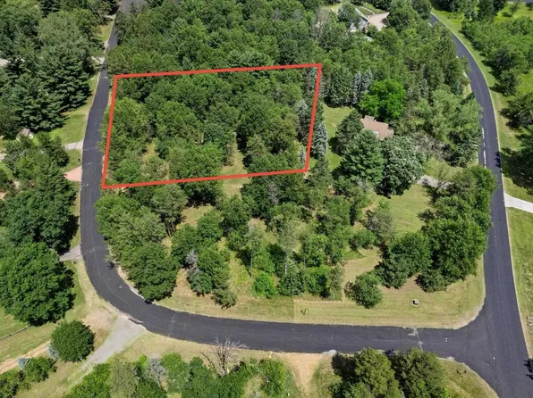 336 Robindale Court, Nekoosa, WI 54457