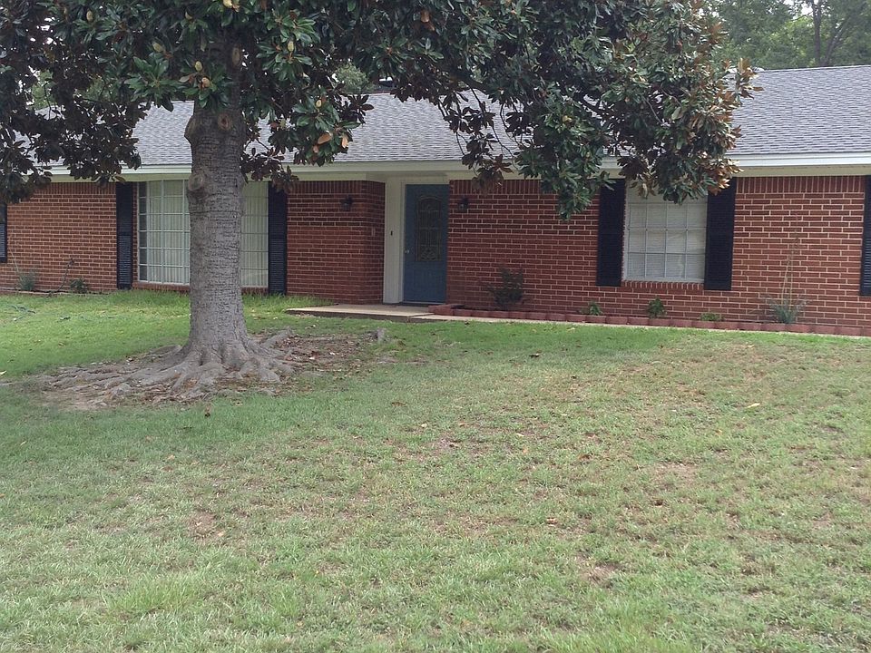 1st image of 102 Claudia Cir