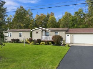 8862 Lake Rd, Corfu, NY 14036