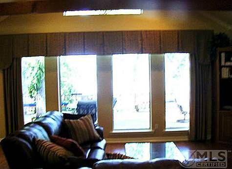 4th image of 1101 Kiowa Dr W