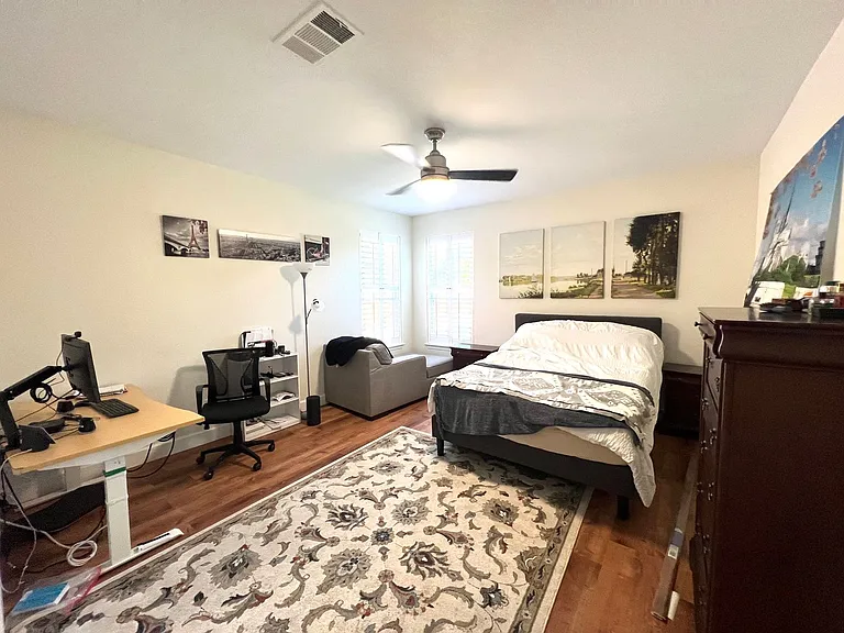 2106 Huxley Ln — Photo 16