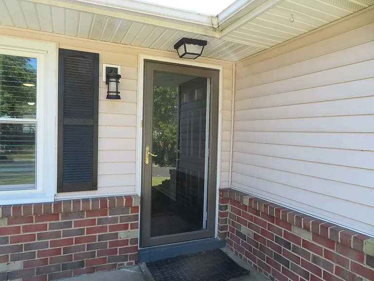 7895 Pavilion Dr — Photo 6