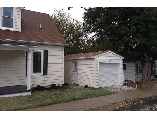 314 Strong Ave photo 1
