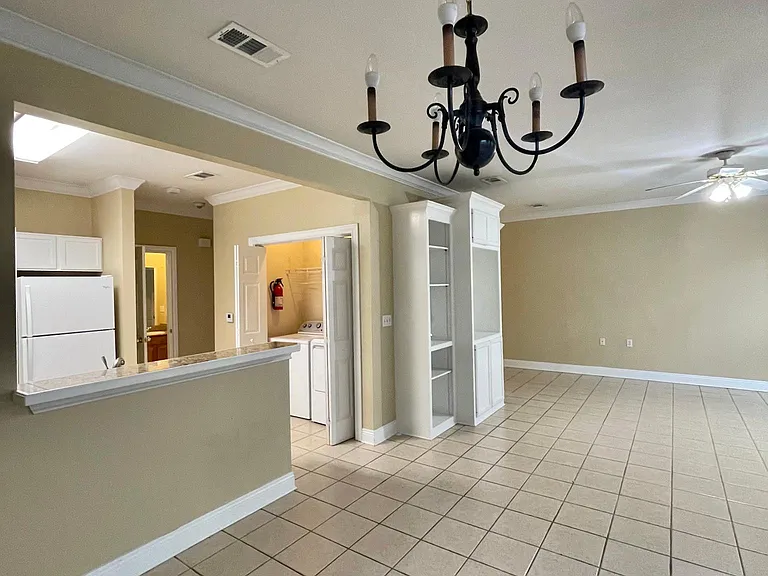 710 E Boyd Dr #1603 — Photo 4