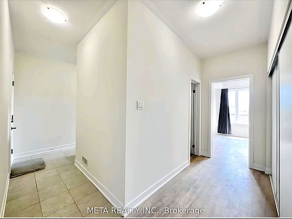 5th image of 111 Vanier St