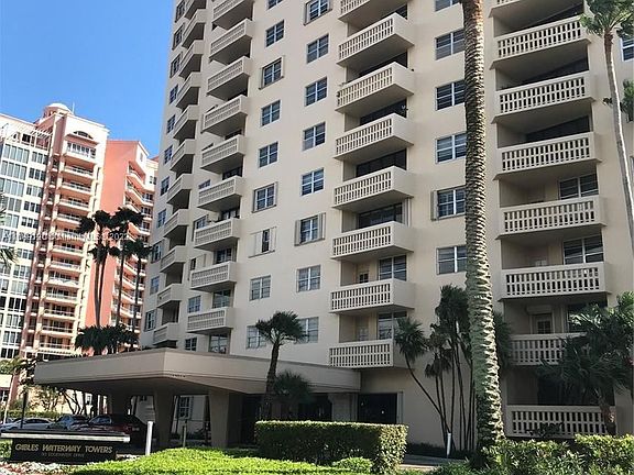 5th image of 90 Edgewater Dr 111 #111