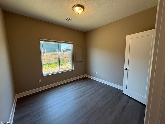 5th image of 9339-9341 E Wassall Ct