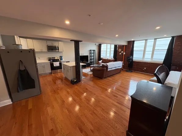 1837 N 2nd St #2F, Philadelphia, PA 19122