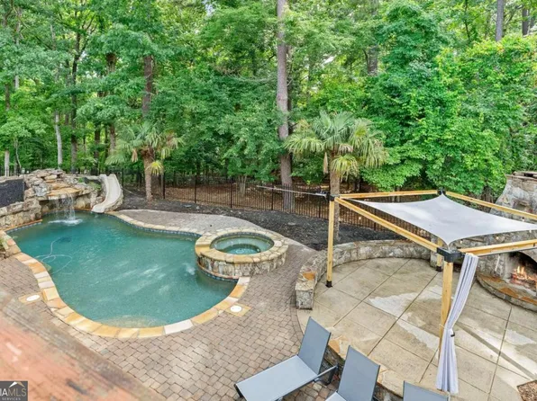 1215 Fern Hollow Dr, Woodstock, GA 30189
