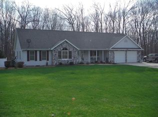1540 Keweenaw Trl, Houghton Lake, MI 48629