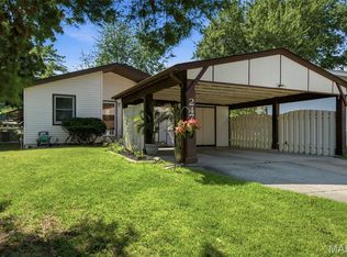 2470 Jenkee Dr, Florissant, MO 63031