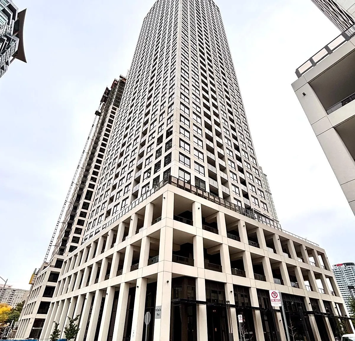 2 bed, $2,300 — Photo 1