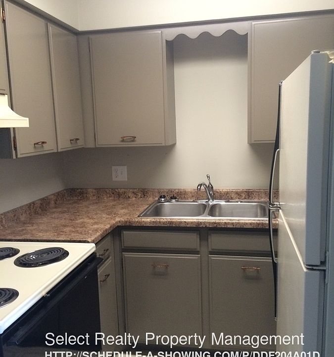 1st image of 701 Grove St