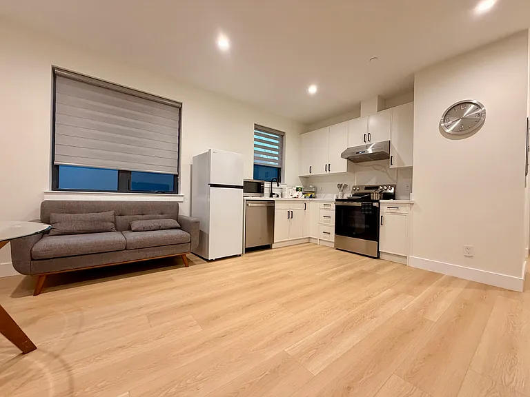 161 Harold Ave — Photo 4