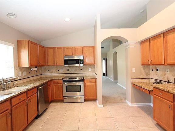4th image of 4413 Marchmont Blvd