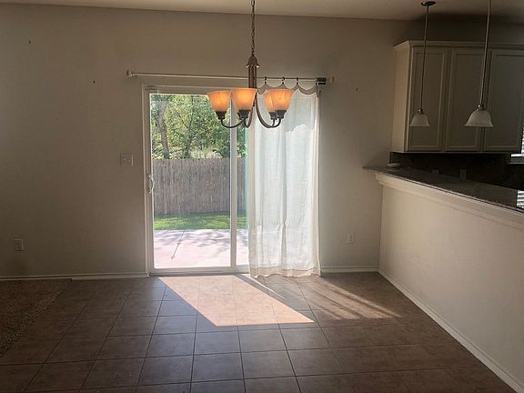 5th image of 953 Apricot Dr