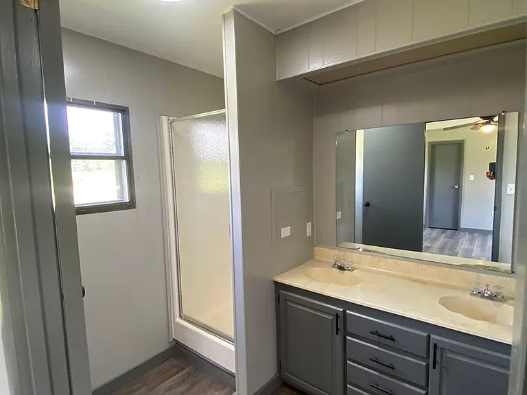122 Private Road 178 — Photo 7