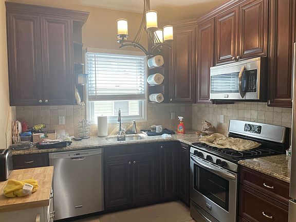 5th image of 148 Hamden Ave Floor 1