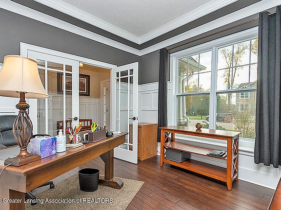 3rd image of 1634 Yosemite Dr