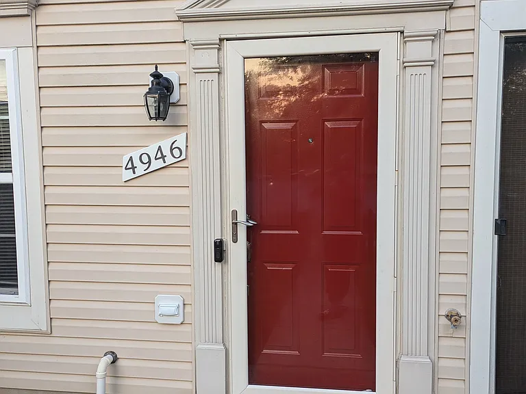 4946 Whitney Ter — Photo 2