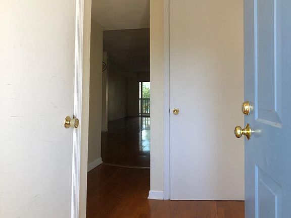 3rd image of 116 Kingsbury Dr